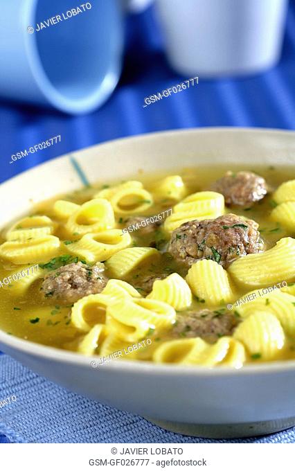 Meatballs and galets typical of Catalonia pasta