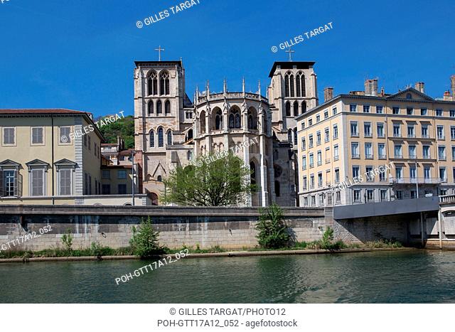 France, Lyon, Quays of the Saône River, Quai Romain Rolland, Cathédrale Saint-Jean-Baptiste, Photo Gilles Targat