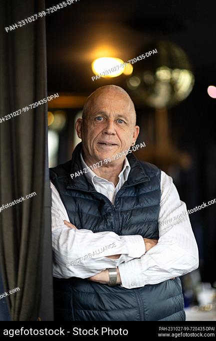 PRODUCTION - 26 October 2023, Saxony, Dresden: Stefan Hippler, chairman of the Hope Cape Town project, stands in the restaurant ""Kobalt - Club Royal"" during a...
