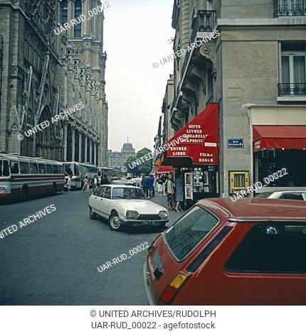 Die Ecke Rue Massilon und Rue du Cloitre Notre Dame in Paris, Frankreich, Ende 1970er Jahre. At the corner of Rue Massilon and Rue du Cloitre Notre Dame in...