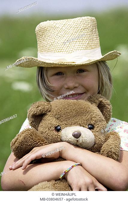 Girls, straw hat, teddy, smiling, Portrait   Child, 6 years, blond, hat, headgear, gaze camera, material animal, Kuscheltier, embrace, childhood, freely