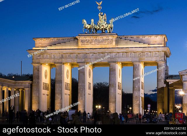 Ornamental Quadriga, Brandenburg Gate, by architect Carl Gotthard Langhans, Berlin, Germany, Europe