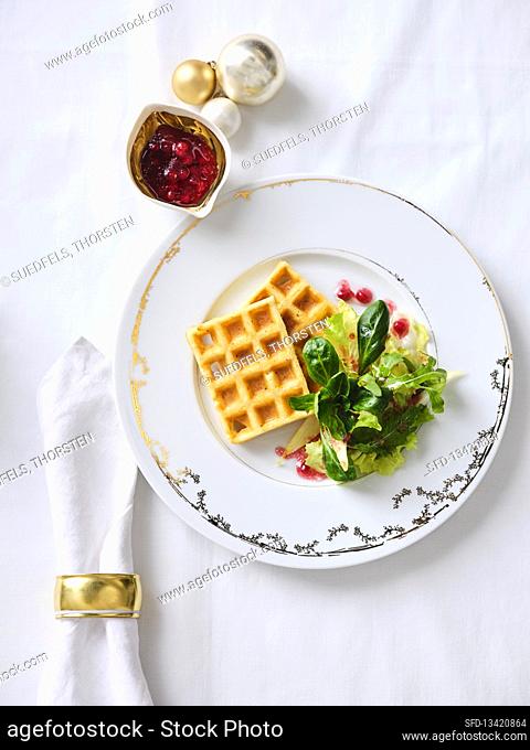 Cheese waffles with lettuce and lingonberry dressing (Christmas)