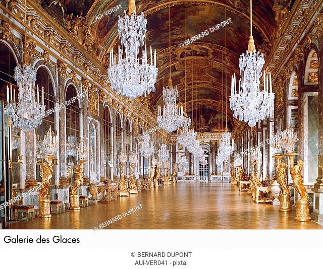 Palace of Versailles - Galerie des Glaces