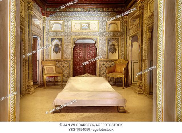 Maharajas bedroom, Junagarh Fort, Bikaner, Rajasthan, India