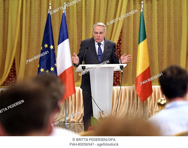 French foreign minister Jean-Marc Ayrault delivers remarks during a press conference held in the presidential palace in Bamako,  Mali, 02 May 2016