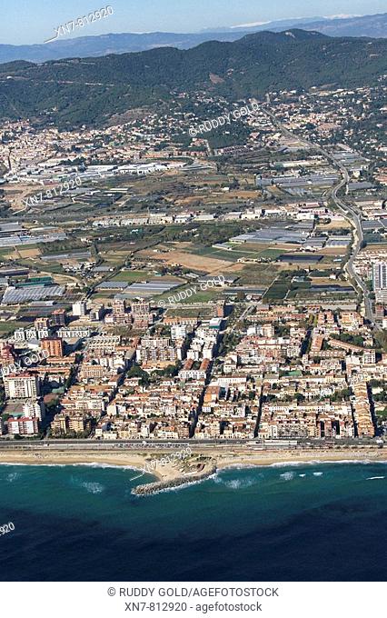 Spain, Catalonia, Barcelona, El Maresme, Vilassar de Mar (in foreground), Vilassar de Dalt (top left) and Cabrils (top right)
