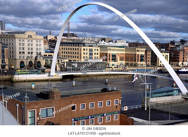 UK, Tyne & Wear, Gateshead Millennium Bridge on Newcastle, Gateshead Quayside