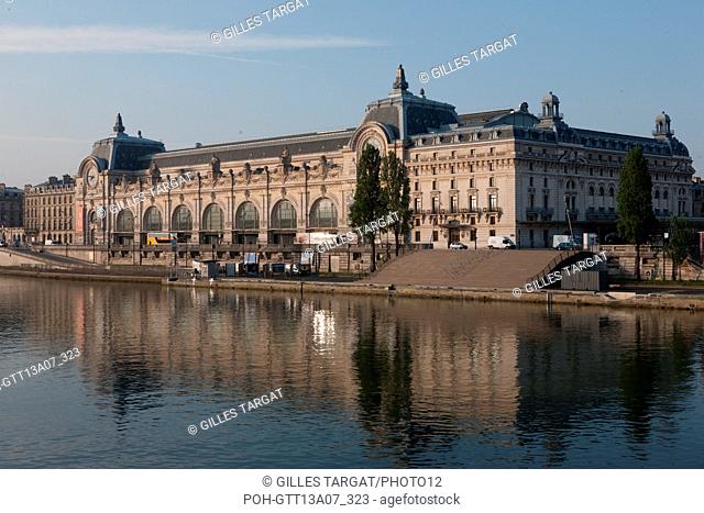 France, Region Ile de France, Paris 7e arrondissement, quai Anatole France, musee d'Orsay, depuis la passerelle de Solferino Photo Gilles Targat