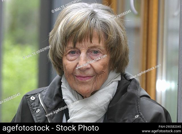 ARCHIVE PHOTO: Margarethe withscherlich died 10 years ago, on June 12, 2012, Margarethe MITSCHERLICH, Germany, psychoanalyst, portrait, portrait