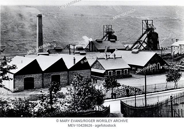 General view of the Elliot Colliery, New Tredegar, Rhymney Valley, South Wales
