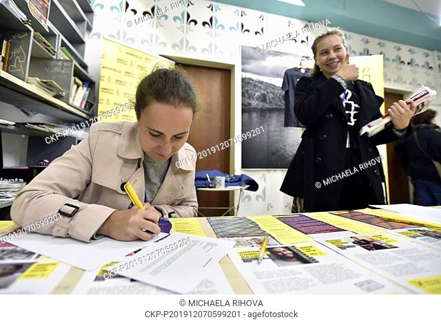 Dozens of Czechs joined the Amnesty International marathon in writing letters in support of unjustly imprisoned and persecuted people held in the Scouting...