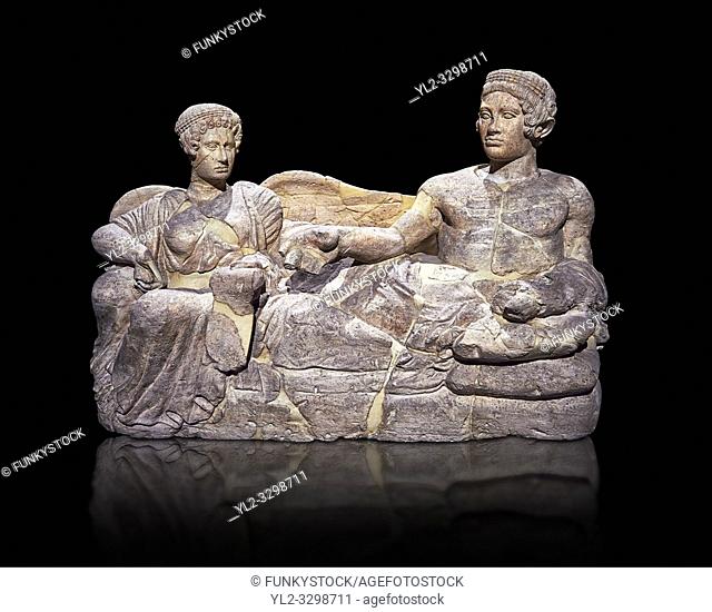 Etruscan cinerary, funreary, urn cover depicting a husband and wife, from the Padata Necropolis, Chianciano, end of 5th century B. C