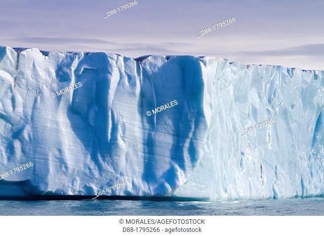 Norway, Svalbard, Spitsbergen, Nordaustlandet , Brasvell's glacier