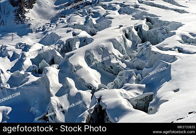 Gletscherspalten im Feegletscher, Saas-Fee, Wallis, Schweiz / Crevasses of the Feegletscher glacier, Saas-Fee, Valais, Switzerland