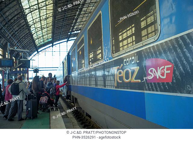 France, South-Western France, Bordeaux, Gare de Bordeaux St Jean railway station, train