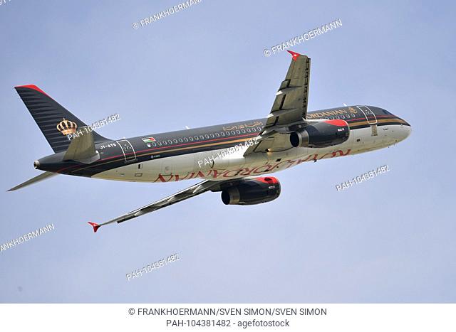 JY-AYS Royal Jordanian Airbus A320-232 at the start, starts. Airplane, airline, airline, flyer, air traffic, fly.Aviation