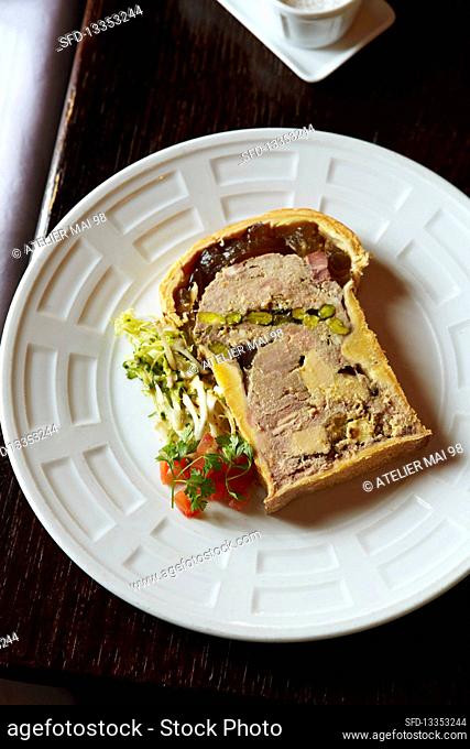 Meat pie with pistachio nuts