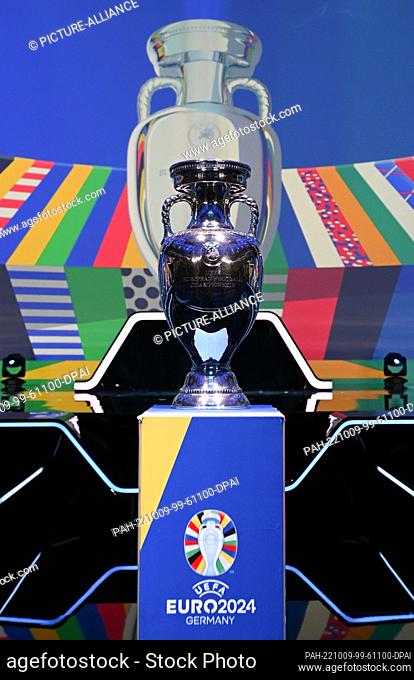 09 October 2022, Hesse, Frankfurt/Main: Soccer, European Championship, qualification, drawing of groups: The European Cup will be presented in the Festhalle in...