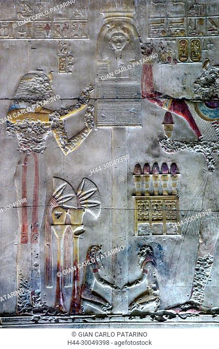 Abydos, Egypt, the mortuary temple of pharaoh Seti I, Menmaatra, (XIX° dyn. 1321-1186 B.C.) - Cancellation of figures as damnatio memoriae