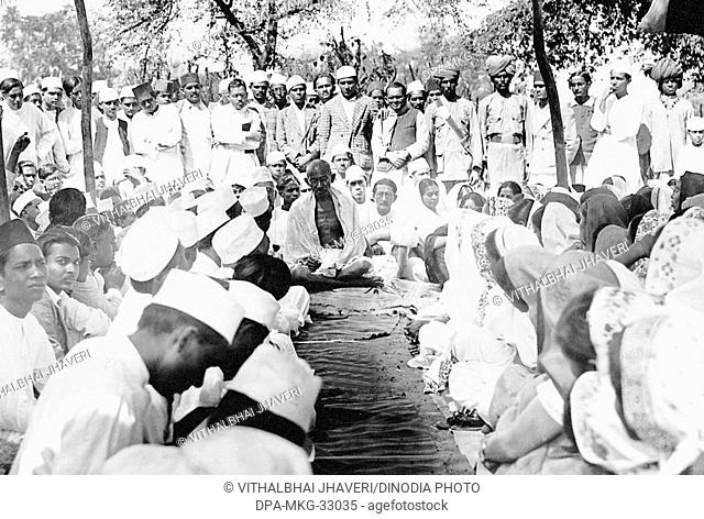 Mahatma Gandhi with social workers in Kheda district, Gujarat, India, 1929