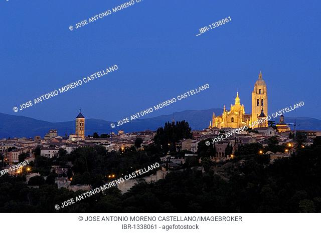 Cathedral at dusk, Segovia, Castilla León, Spain, Europe
