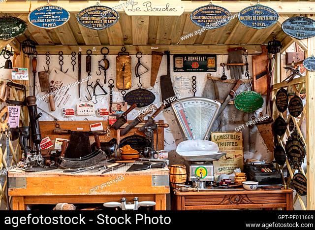 BUTCHER'S STAND AND TOOLS, MUSEUM OF LIFE AND METIERS OF THE PAST, BRETEUIL, EURE, NORMANDY, FRANCE