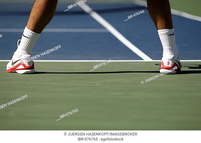 Tennis pro Roger Federer's legs, SUI, Grand Slam Tournament, US Open 2008, USTA Billie Jean King National Tennis Center, New York, USA