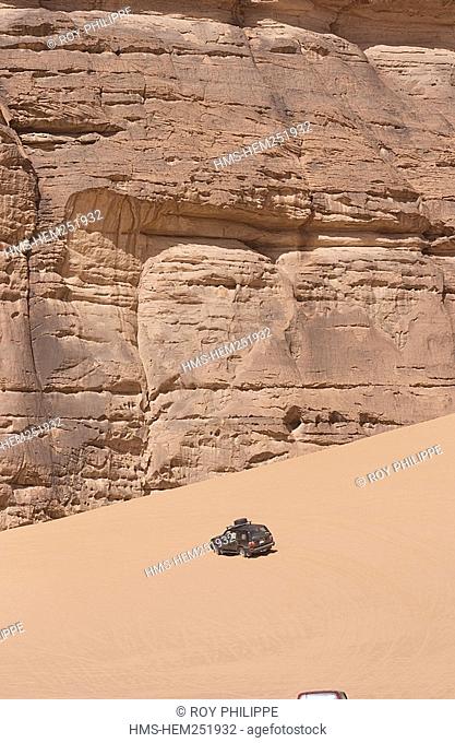 Libya, the Fezzan Sahara, Tadrart Acacus, near Gath, Wadi Teshuinat or Tashwinat, cliff sheltering rupestrian paintings listed as World Heritage by UNESCO