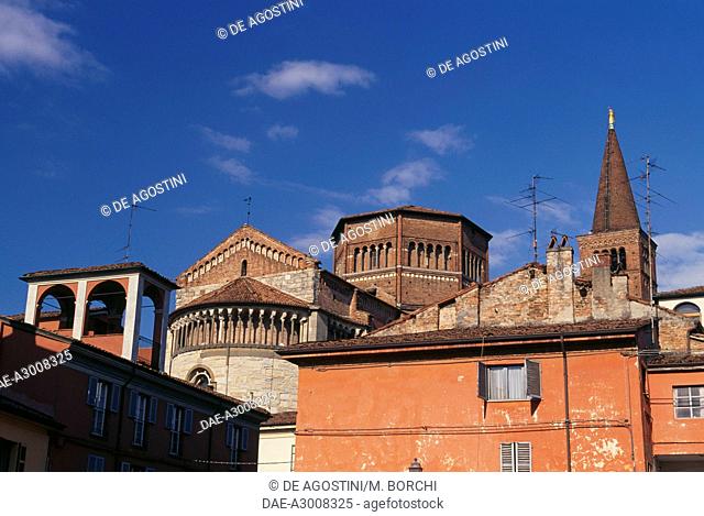 External view of the apse and lantern tower (tiburium), Cathedral or Santa Maria Assunta Cathedral, Piacenza, Emilia-Romagna, Italy, 12th-13th century