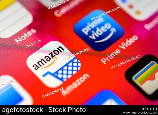 Amazon and Amazon Prime Video App, streaming service, icon, logo, display, iPhone, mobile phone, smartphone, iOS, macro shot, detail, full screen