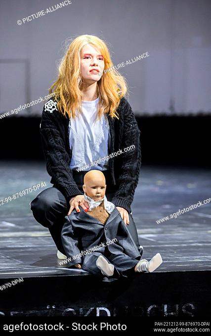 12 December 2022, Berlin: Linn Reusse appears at the photo rehearsal for the world premiere of Elfriede Jelinek's new play ""Specification of the Person"" at...