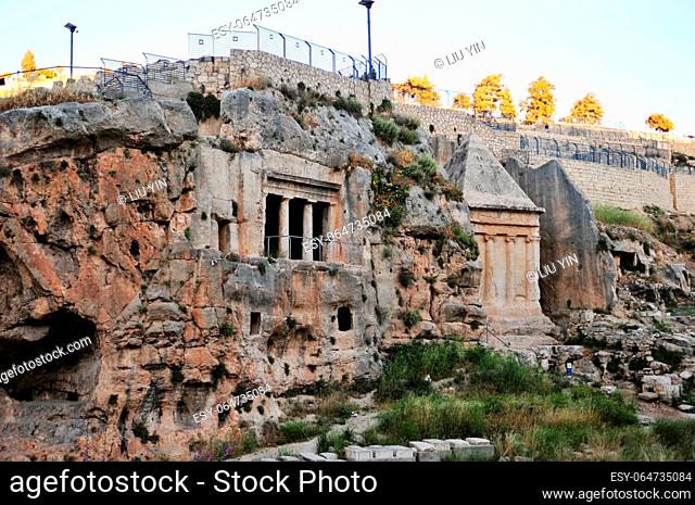 Photo of the ruins of the ancient temple in Jerusalem, Israel