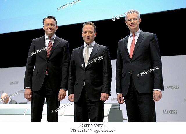 Germany, Koeln, 13.05.2015 v.l.n.r.: Michael Pontzen, Finanzvorstand, Vorstandsvorsitzender Matthias Zachert und Dr. Rainier van Roessel