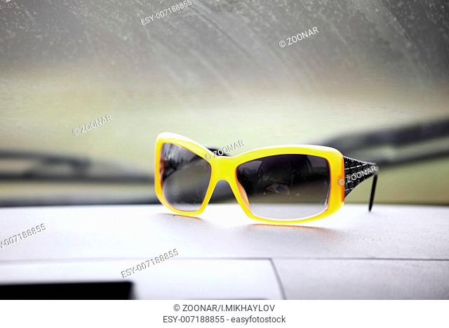 sun glasses in car