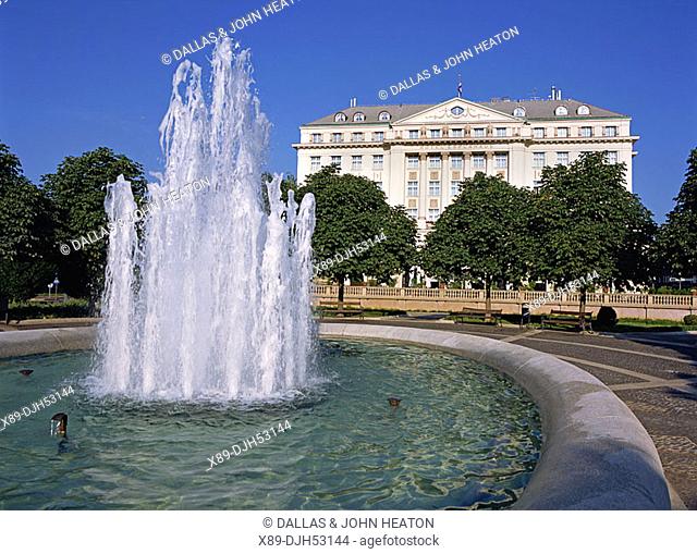 Croatia, Zagreb, Tomislav Square, Regent Esplanade Zagreb Hotel, Fountain