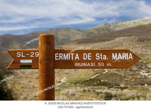 Signaling indicator to the Chapel of Santa Maria, in Valle del Jerte, Tornavacas, Cáceres, Extremadura, Spain, Europe