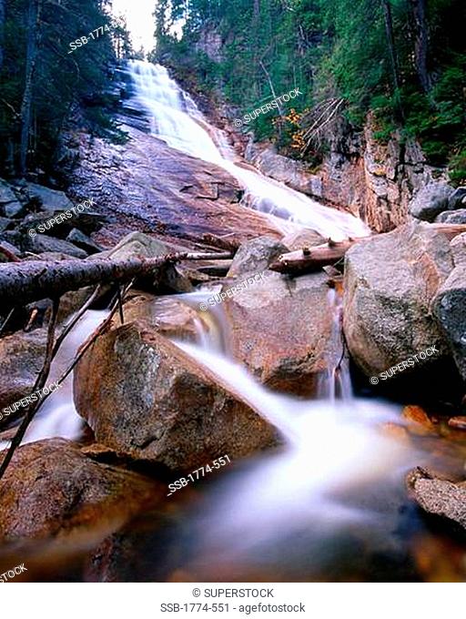 USA, New Hampshire, White Mountains National Forest, Crawford Notch State Park, Ripley Falls