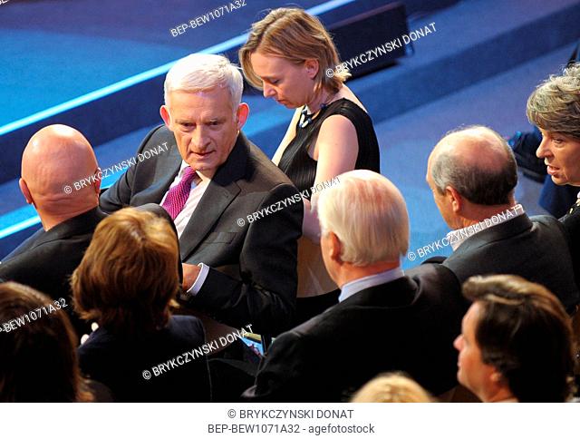 5.12.2010 Warsaw, Poland. Kisiel`s Awards. Pictured: Jerzy Buzek