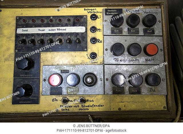 Stage equipment in the former projection room in the culture house Mestlin, which was constructed as part of the socialist model village Mestlin in the 1950s in...