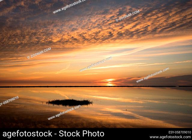Sonnenaufgang am Wattenmeer
