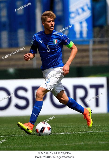 Italy's Filippo Romagna in action during the UEFA European Under-19 Championship soccer match between Italy and Austria in the Stadion an der Kreuzeiche in...