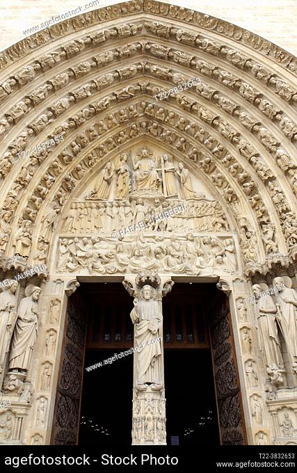 Paris (France). Architectural detail of one of the doors of the west facade of the Cathedral of Notre Dame in the city of Paris