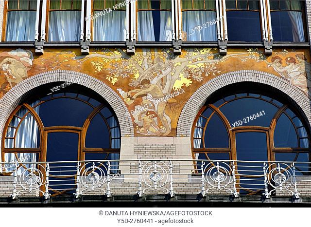 Art Nouveau facade with beautiful paintings, Albert Ciamberlani house built in 1897 by Paul Hankar, Rue Defacqz 48, Brussels, Bruxelles, Belgium, Europe