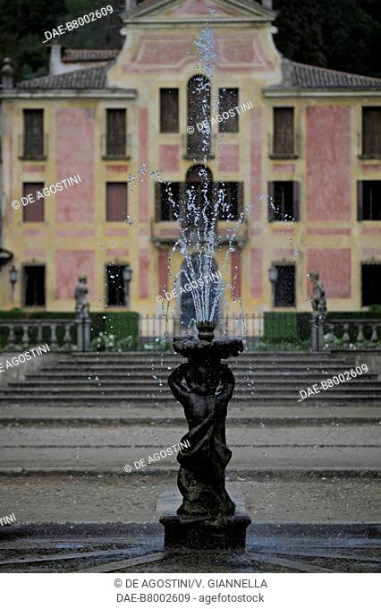 A fountain in front of Villa Barbarigo Pizzoni Ardemani, designed by the architect Luigi Bernini (1612-1681), Valsanzibio, Veneto, Italy, 17th century