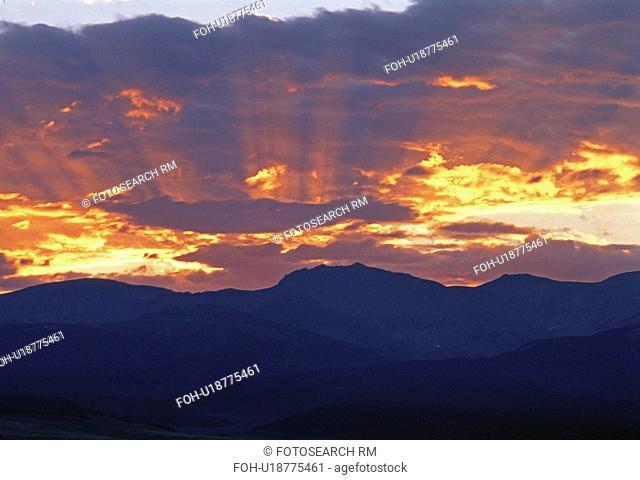 sunset over mount elbert colorados tallest peak