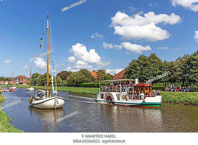 Wattensail, traditional ship gathering, paddlesteamer Concordia II, parade of the historical sailing ships on the Harle in the direction of museum harbour of...