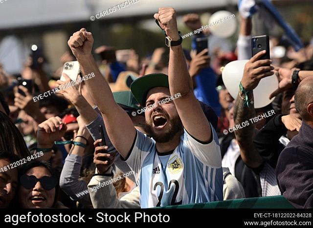 December 18, 2022, Mexico City, Mexico: Argentine fans celebrate Argentina as new World Champion of the FIFA World Cup at the FIFA Fan Fest at the Monument to...