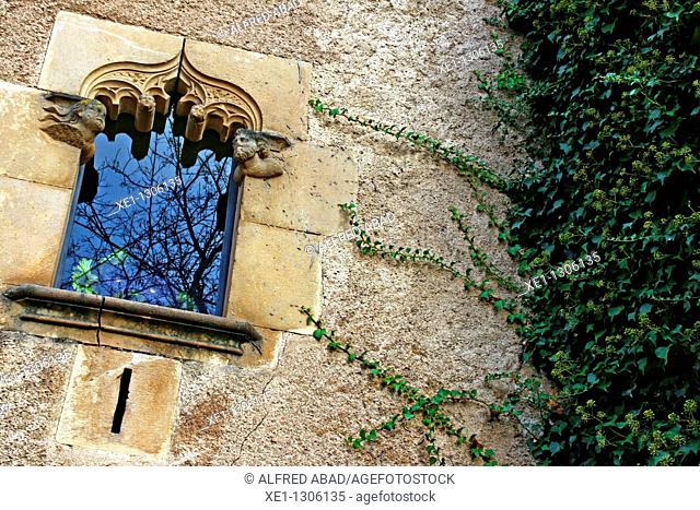 Gothic window, farmhouse Can Fatjo, Parque Tecnologico del Valles, Cerdanyola del Valles, Catalonia, Spain