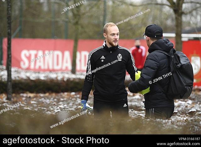 Standard's goalkeeper Arnaud Bodart (C) pictured at a training session of Belgian soccer team Standard de Liege, Wednesday 05 January 2022 in Angleur, Liege
